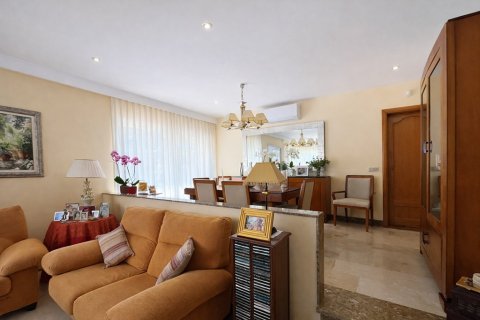 Villa for sale in Palma de Majorca, Mallorca, Spain 5 bedrooms, 222 sq.m. No. 179854 - photo 8