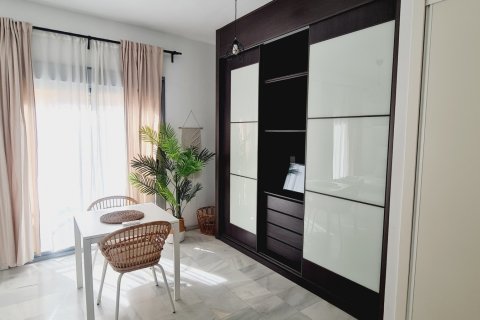 Huoneisto myytävänä Malaga, Espanja , 35 m2 No. 152986 - kuva 17