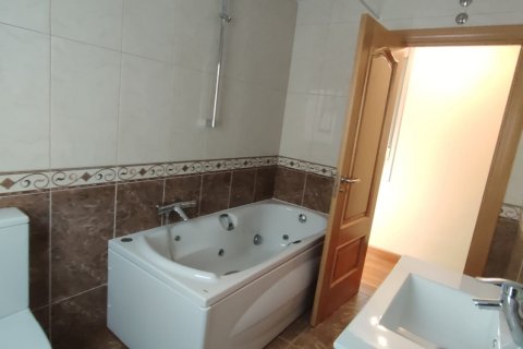 Lägenhet till salu i Astorga, Leon, Spanien 4 sovrum, 141 kvm. Nr. 152984 - foto 22