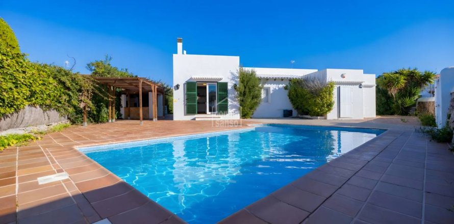 Villa a Ciutadella De Menorca, Menorca, Spagna 4 camere da letto, 163 mq. N° 149727