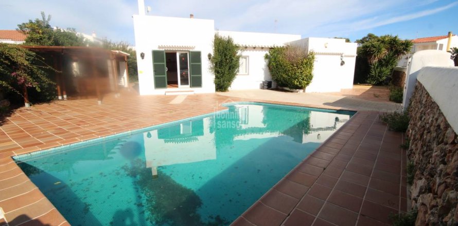 Villa en Ciutadella De Menorca, Menorca, España 4 dormitorios, 163 m2 No. 149727