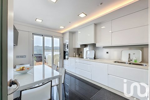 Talo myytävänä O Grove, Pontevedra, Espanja, 5 makuuhuonetta, 300 m2 No. 153151 - kuva 23