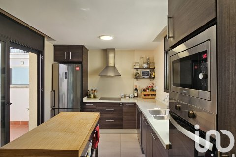 Radhus till salu i Sant Pere de Ribes, Barcelona, Spanien 4 sovrum, 323 kvm. Nr. 153152 - foto 25