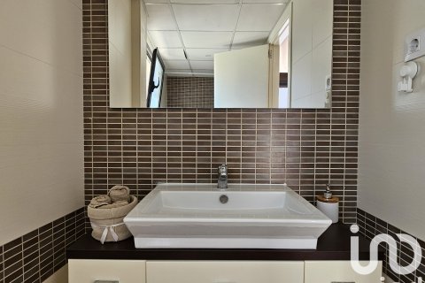 Radhus till salu i Sant Pere de Ribes, Barcelona, Spanien 4 sovrum, 323 kvm. Nr. 153152 - foto 15