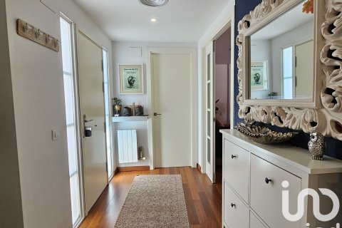 Radhus till salu i Sant Pere de Ribes, Barcelona, Spanien 4 sovrum, 323 kvm. Nr. 153152 - foto 23