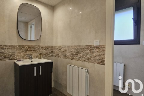 Radhus till salu i Sant Pere de Ribes, Barcelona, Spanien 4 sovrum, 323 kvm. Nr. 153152 - foto 27