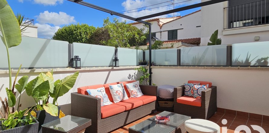 Radhus i Sant Pere de Ribes, Barcelona, Spanien 4 sovrum, 323 kvm. Nr. 153152