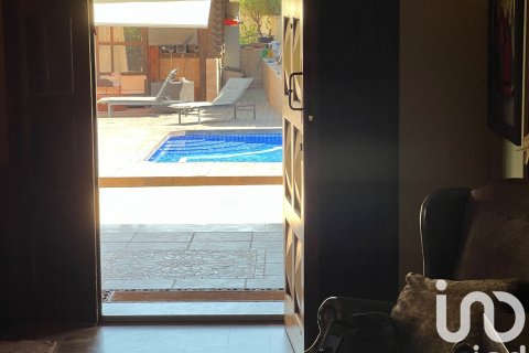 Huoneisto myytävänä Petrer, Alicante, Espanja, 3 makuuhuonetta, 388 m2 No. 153156 - kuva 7