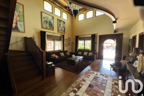 Huoneisto myytävänä Petrer, Alicante, Espanja, 3 makuuhuonetta, 388 m2 No. 153156 - kuva 17