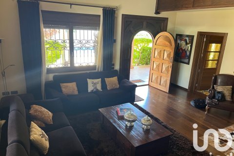 Huoneisto myytävänä Petrer, Alicante, Espanja, 3 makuuhuonetta, 388 m2 No. 153156 - kuva 3