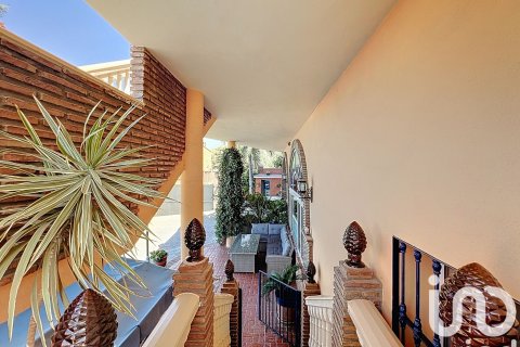 Продажа дома в Ринкон-де-ла-Виктория, Малага, Испания 7 спален, 426м2 №153154 - фото 18