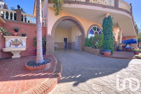 Продажа дома в Ринкон-де-ла-Виктория, Малага, Испания 7 спален, 426м2 №153154 - фото 17