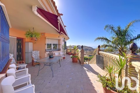 Продажа дома в Ринкон-де-ла-Виктория, Малага, Испания 7 спален, 426м2 №153154 - фото 25