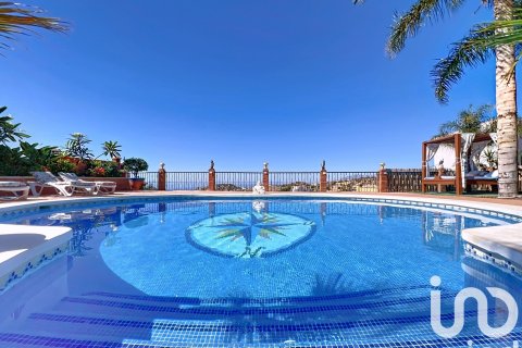 Дом в Ринкон-де-ла-Виктория, Малага, Испания 7 спален, 426м2 №153154