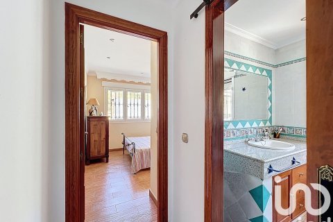 Продажа дома в Ринкон-де-ла-Виктория, Малага, Испания 7 спален, 426м2 №153154 - фото 22