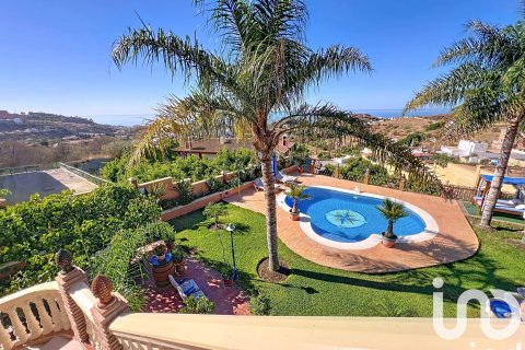 Продажа дома в Ринкон-де-ла-Виктория, Малага, Испания 7 спален, 426м2 №153154 - фото 5
