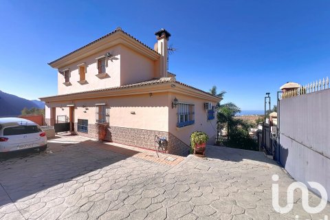 Продажа дома в Ринкон-де-ла-Виктория, Малага, Испания 7 спален, 426м2 №153154 - фото 30