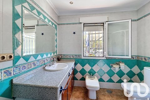 Продажа дома в Ринкон-де-ла-Виктория, Малага, Испания 7 спален, 426м2 №153154 - фото 29