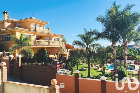 Продажа дома в Ринкон-де-ла-Виктория, Малага, Испания 7 спален, 426м2 №153154 - фото 23