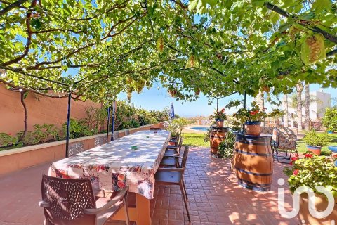 Продажа дома в Ринкон-де-ла-Виктория, Малага, Испания 7 спален, 426м2 №153154 - фото 15