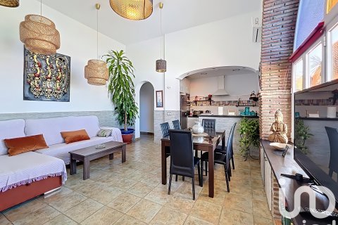 Продажа дома в Ринкон-де-ла-Виктория, Малага, Испания 7 спален, 426м2 №153154 - фото 11