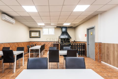 Bar in Sant Joan de Vilatorrada, Barcelona, Spanien 2 Schlafzimmer, 182 m2 Nr. 186346