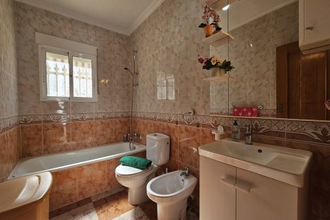 Villa à vendre Alicante, Espagne, 4 chambres, 110 m2 No. 138751 - photo 15