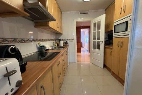 Huoneisto myytävänä Benidorm, Alicante, Espanja, 3 makuuhuonetta, 132 m2 No. 138752 - kuva 16