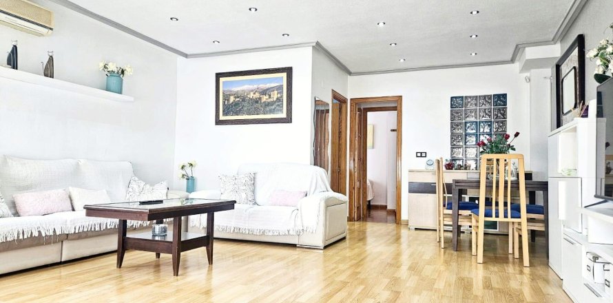 Townhouse in La Florida, Alicante, Spain 6 bedrooms, 160 sq.m. No. 189702