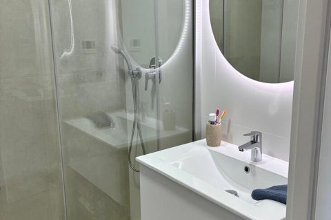 Apartamento en venta en Pilar de la Horadada, Alicante, España 2 dormitorios, 75 m2 No. 189700 - foto 15