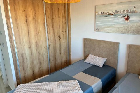 Apartamento en venta en Pilar de la Horadada, Alicante, España 2 dormitorios, 75 m2 No. 189700 - foto 20