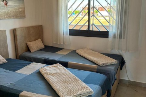 Apartamento en venta en Pilar de la Horadada, Alicante, España 2 dormitorios, 75 m2 No. 189700 - foto 19