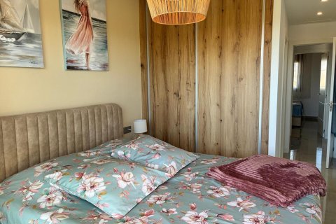 Apartamento en venta en Pilar de la Horadada, Alicante, España 2 dormitorios, 75 m2 No. 189700 - foto 12