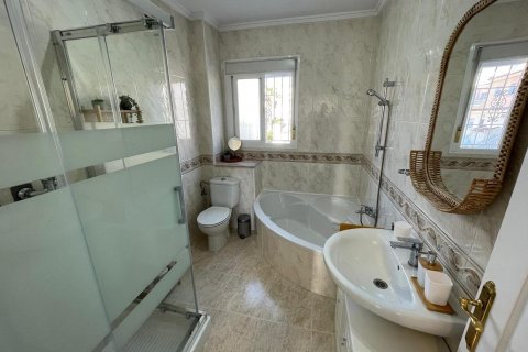 Продажа таухауса в Сьюдад Кесада, Аликанте, Испания 3 спальни, 103м2 №189701 - фото 14