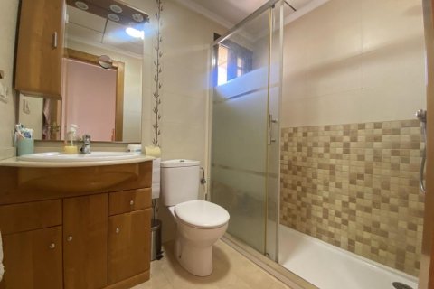 Kaupunkipientalo myytävänä Alicante, Espanja, 3 makuuhuonetta, 115 m2 No. 183794 - kuva 13