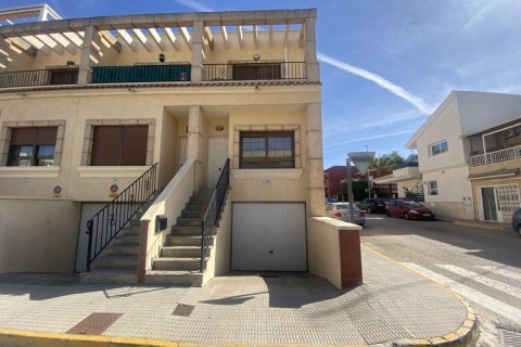 Kaupunkipientalo myytävänä Alicante, Espanja, 3 makuuhuonetta, 115 m2 No. 183794 - kuva 2
