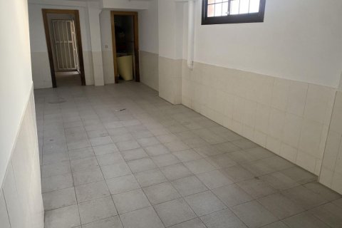 Kaupunkipientalo myytävänä Alicante, Espanja, 3 makuuhuonetta, 115 m2 No. 183794 - kuva 19