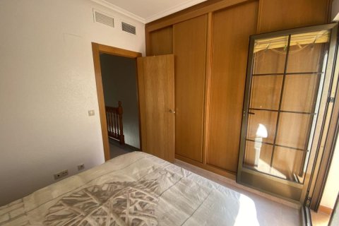 Kaupunkipientalo myytävänä Alicante, Espanja, 3 makuuhuonetta, 115 m2 No. 183794 - kuva 18