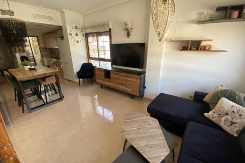 Kaupunkipientalo myytävänä Alicante, Espanja, 3 makuuhuonetta, 115 m2 No. 183794 - kuva 5