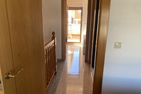 Kaupunkipientalo myytävänä Alicante, Espanja, 3 makuuhuonetta, 115 m2 No. 183794 - kuva 17