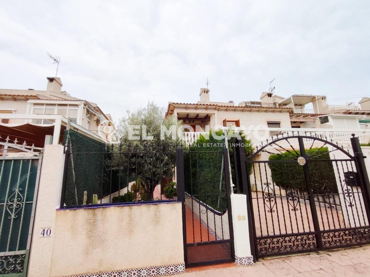 Bungalow in Guardamar del Segura, Alicante, Spain 2 bedrooms, 49 sq.m. No. 183793