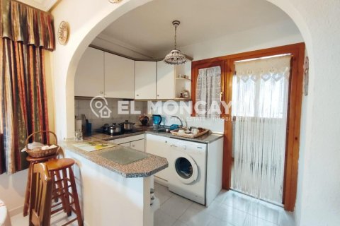 Bungalow for sale in Guardamar del Segura, Alicante, Spain 2 bedrooms, 49 sq.m. No. 183793 - photo 12
