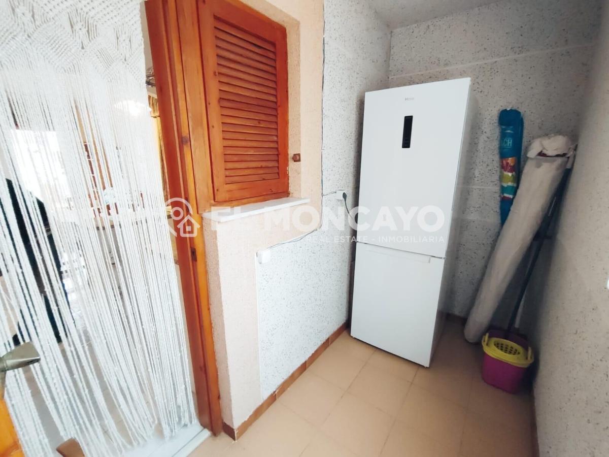 Bungalow in Guardamar del Segura, Alicante, Spain 2 bedrooms, 49 sq.m. No. 183793