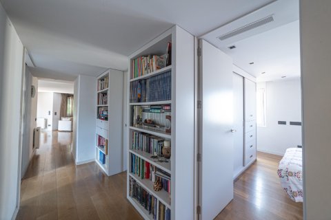 Lägenhet till salu i Barcelona, Spanien 4 sovrum, 205 kvm. Nr. 140920 - foto 6