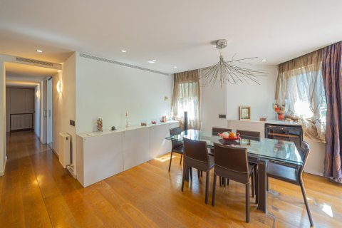 Lägenhet till salu i Barcelona, Spanien 4 sovrum, 205 kvm. Nr. 140920 - foto 2