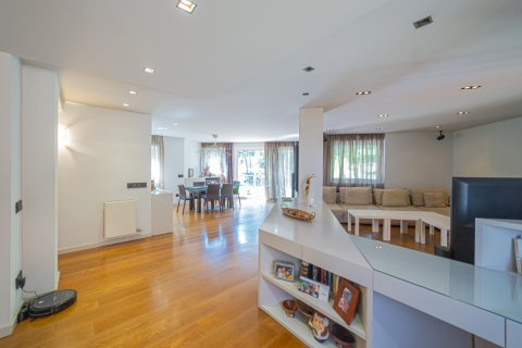 Lägenhet till salu i Barcelona, Spanien 4 sovrum, 205 kvm. Nr. 140920 - foto 1