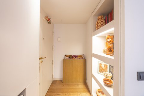 Lägenhet till salu i Barcelona, Spanien 4 sovrum, 205 kvm. Nr. 140920 - foto 5