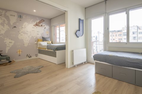 Apartment for rent in Barcelona, Spain 5 bedrooms, No. 140922 - photo 16