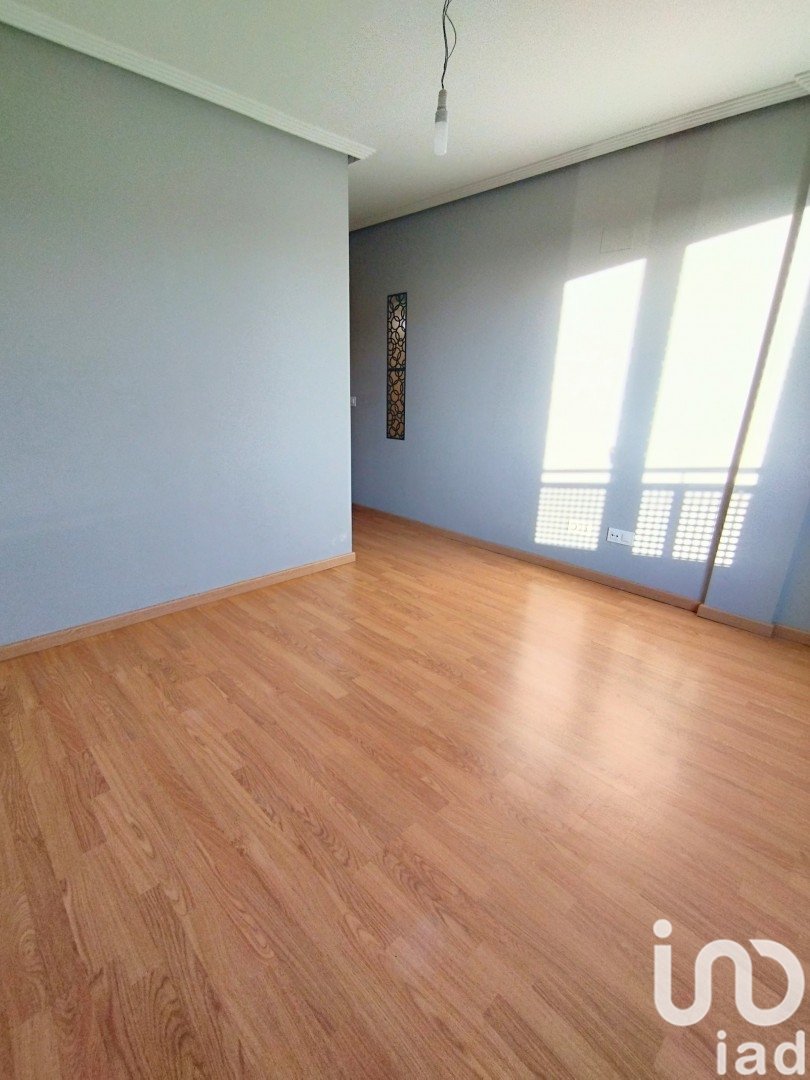 Apartment in Veguellina de Orbigo, Leon, Spain 3 bedrooms, 108 sq.m. No. 186008