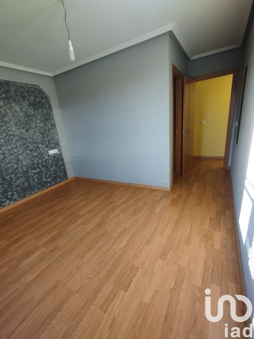 Apartment in Veguellina de Orbigo, Leon, Spain 3 bedrooms, 108 sq.m. No. 186008